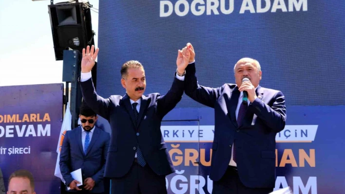 AK Parti Erzincan'ın 'seçim ofisi' coşkuyla açıldı