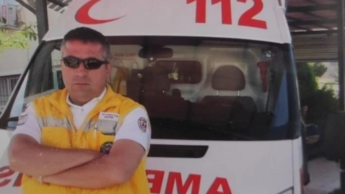 Ambulans şoförü babasını, başına ateş ederek öldürdü