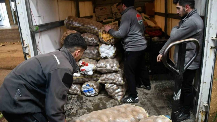 Aş evi için 1 kamyon gıda malzemesi yola çıktı