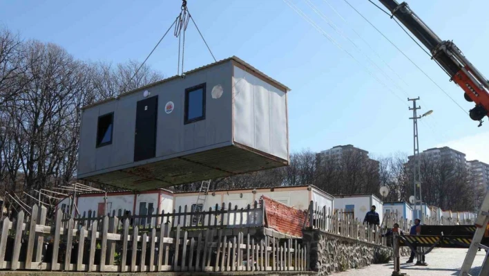 Atakum Hobi Bahçesi'ndeki konteynerler deprem bölgesine gönderildi