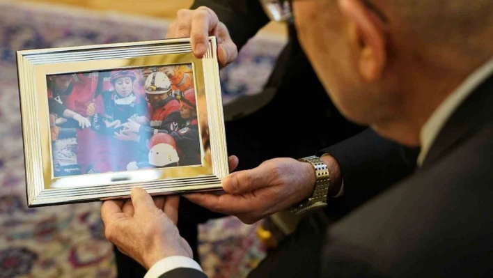 Avusturya Cumhurbaşkanı Bellen, Türkiye'nin Viyana Büyükelçiliğinde taziye defterini imzaladı