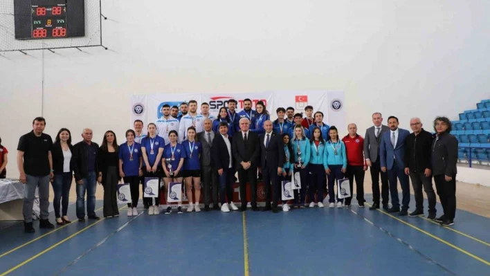 Badminton spor müsabakaları sona erdi