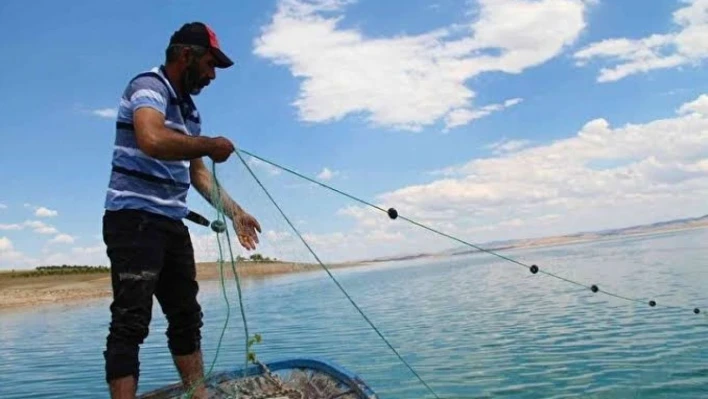 Balık avı yasağı başladı