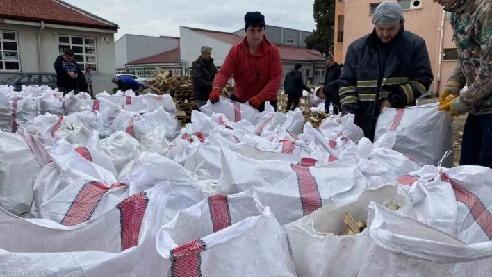 Bartın'da deprem bölgeleri için gönüllü seferberlik hali sürüyor