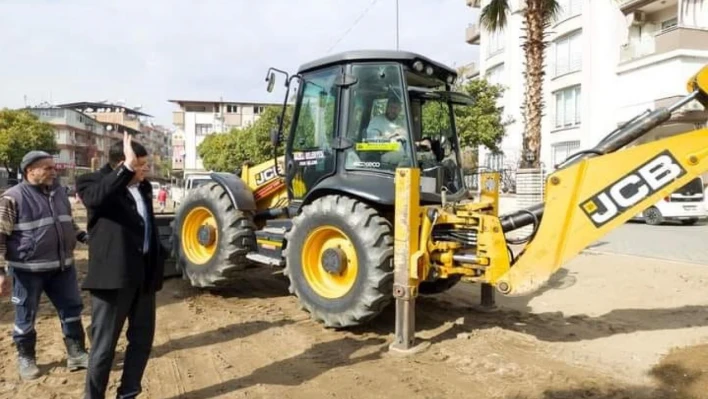 Başkan Özcan Ziya Gökalp Caddesi'nde incelemelerde bulundu