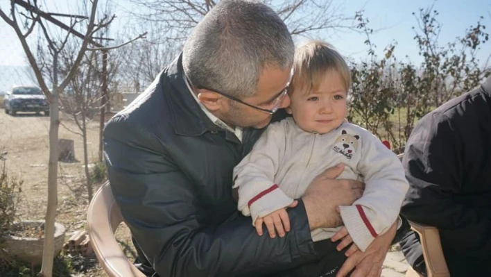 Başkan Vural, Çivril'e gelen depremzede ailelerle bir araya geldi