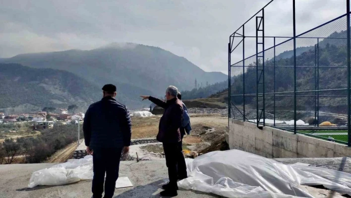 Başkan Yaman, halı saha tesisinde ve mesire alanında inleceme yaptı