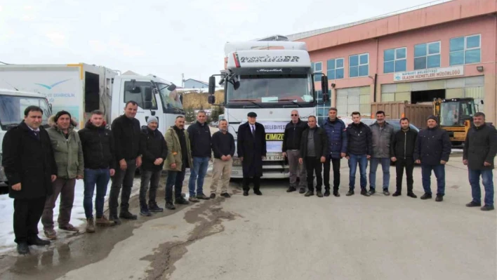 Bayburt'tan deprem bölgesine yardımlar sürüyor