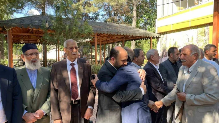 Bingöl'de husumetli iki aile düzenlenen programda barıştı