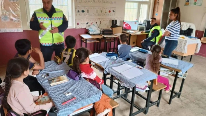 Bingöl'de öğrencilere trafik eğitimi verildi