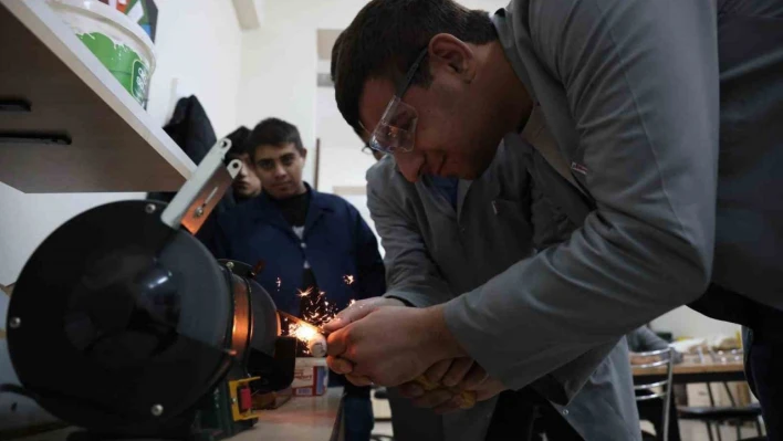 Bir okuldan daha fazlası: Özel öğrenciler burada hayata hazırlanıyor