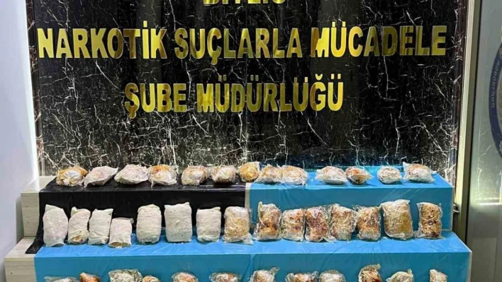 Bitlis'te 9 kilo 317 gram esrar ele geçirildi