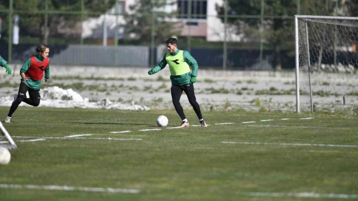 Bursaspor'da hazırlıklar devam ediyor