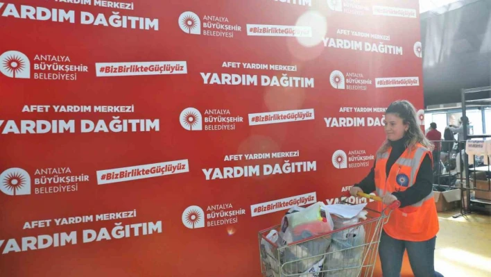 Büyükşehir'den 13 bin 574 depremzede aileye yardım