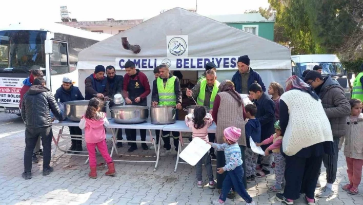 Çameli Belediyesi'nin sahra mutfağı Hatay'da hizmete başladı