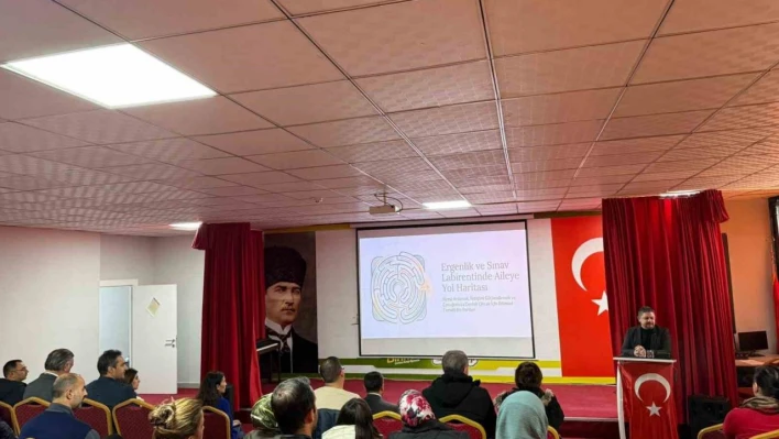 Çamlıca Koleji'nde 'Aile ve Çocuk İletişimi' semineri