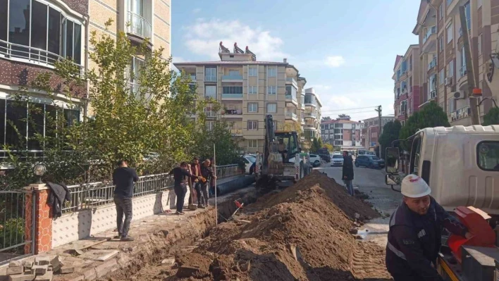 Cennetayağı Mahallesi'ne yeni yağmur suyu hatları döşeniyor