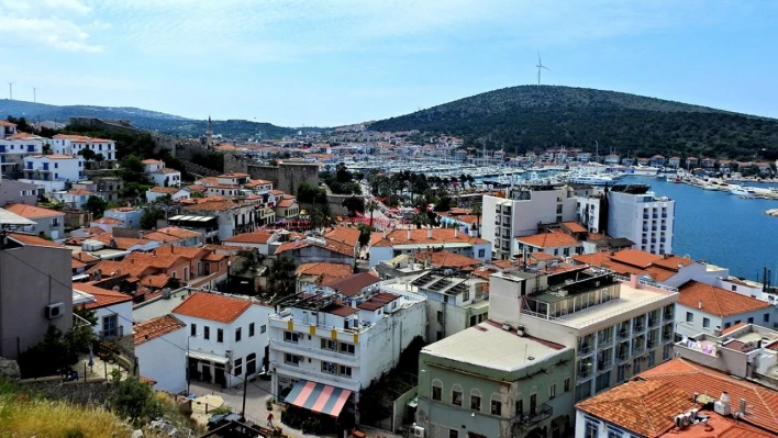 Çeşme'deki otelciler depremzedelerin istihdamı için harekete geçti