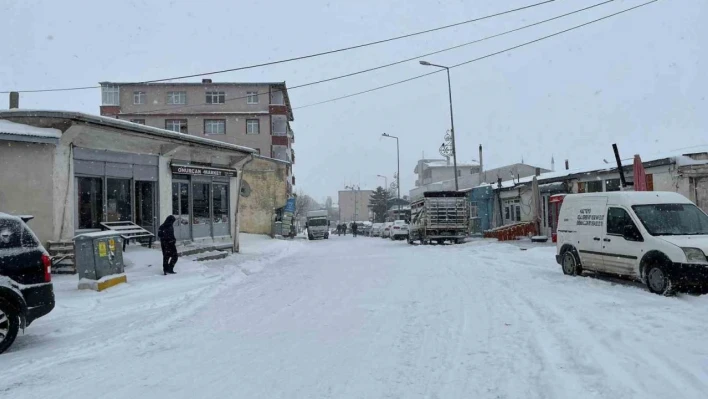 Çiftçiye mutluluk, esnafa çile oldu