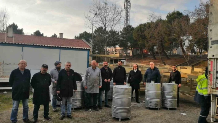 Çorlu'daki okullardan deprem bölgesine yardımlar sürüyor