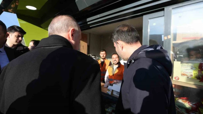 Cumhurbaşkanı Büyükşehir'in depremzedelere sunduğu çalışmaları inceledi