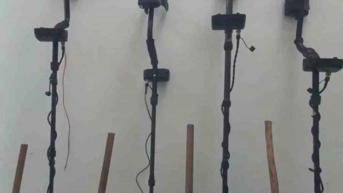 Dedektör ile antik kentte kaçak kazı çalışmasına Jandarma baskını