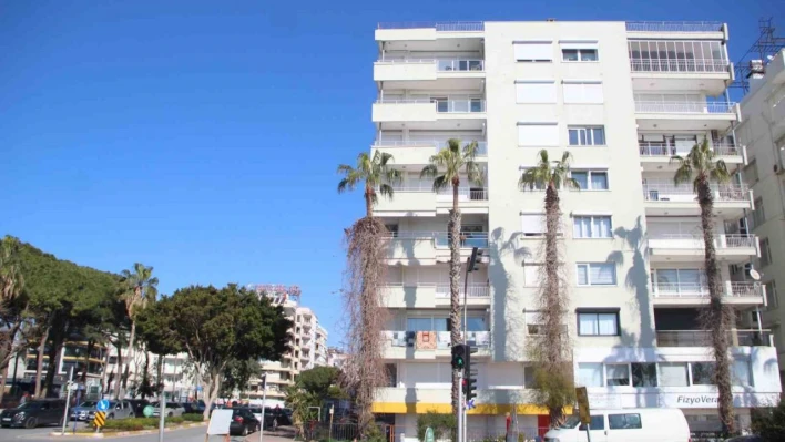 Deniz Baykal'ın Antalya'daki evinde sessizlik