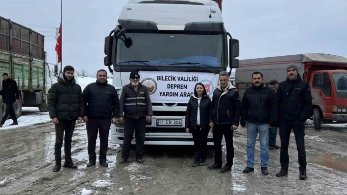 Deprem bölgesindeki sokak ve besi hayvanların yem ihtiyacı da unutulmadı