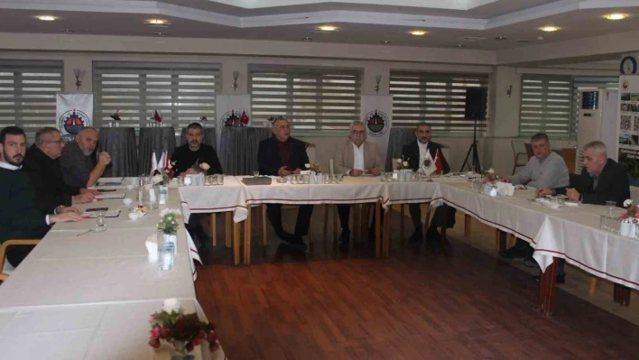 Deprem bölgesine ev yapılması görüşüldü