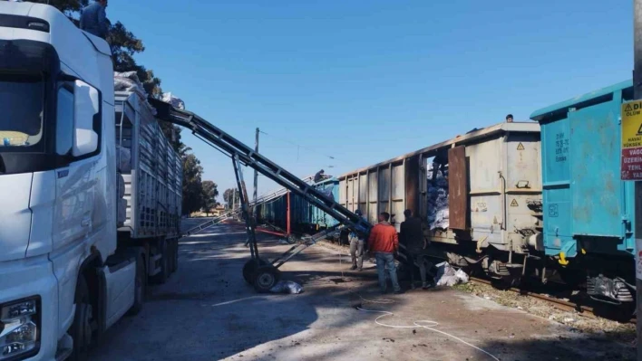 Deprem bölgesine kömür sevkiyatı