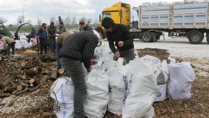 Deprem bölgesine yardımlar artarak sürüyor