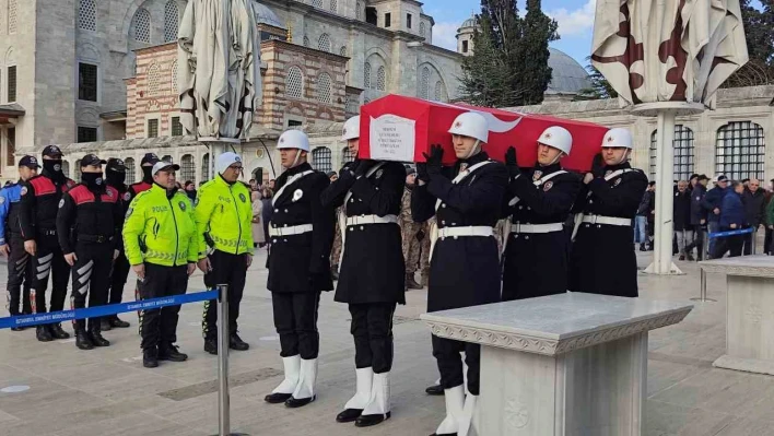 Depremde hayatını kaybeden polis memuru son yolculuğuna uğurlandı