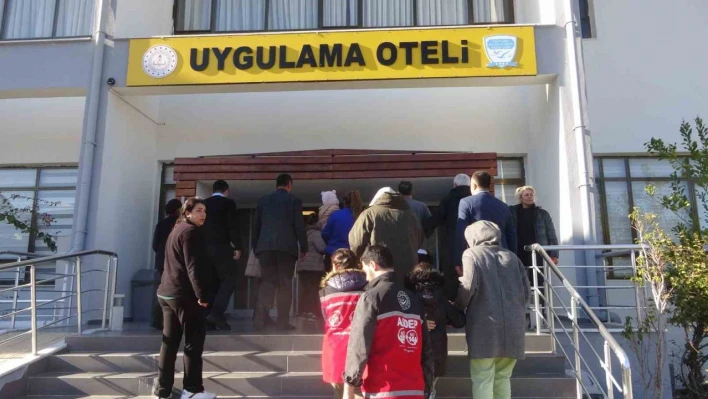 Depremzede aileler Marmaris'te ağırlanmaya başlandı