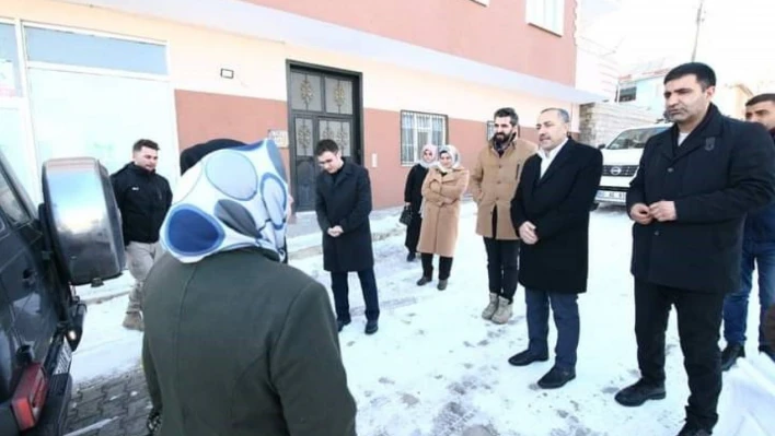 Depremzede ailelere ziyaretler sürüyor