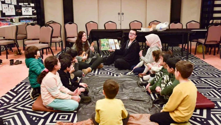 Depremzede çocuklara sanatla ifade etkinliği düzenlendi