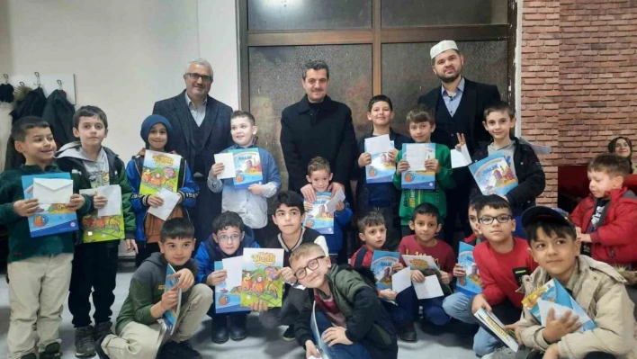 Depremzede kardeşleri için harçlıklarını bağışladılar