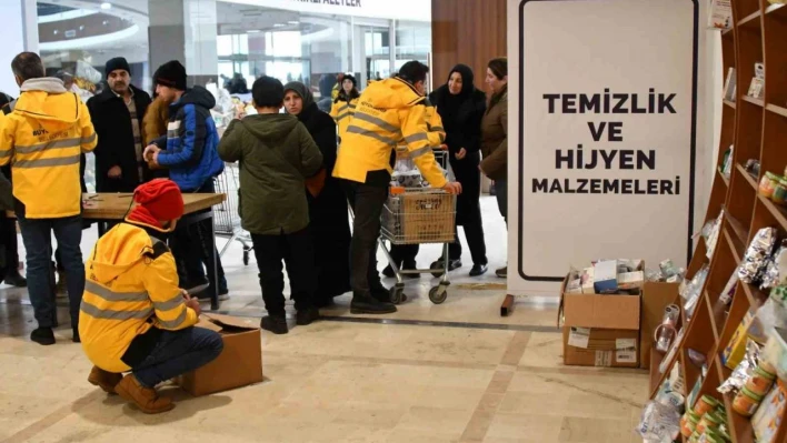 Depremzedeler için gıda ve hijyen malzemesi talebi