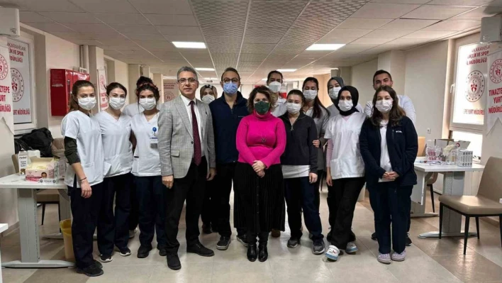 Depremzedelerin ağız ve diş kontrolleri yapıldı