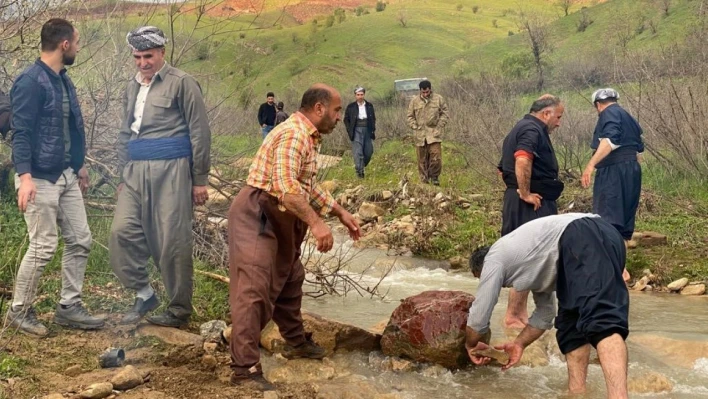 Derecik'te yağış birçok köyü susuz bıraktı
