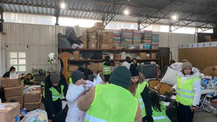 Didim'den deprem bölgesine destekler devam ediyor