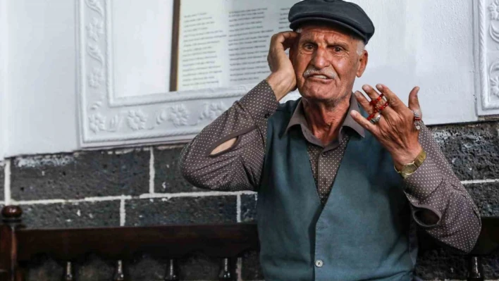Diyarbakır Dengbejevi'nin sembol ismi Mehmet Tanrıverdi ve ailesi enkazda yaşamını yitirdi