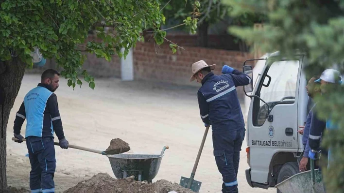 Dolamantepe Mahallesi'nde park ve yol düzenlemesi
