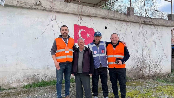 Döşemealtı Belediyesi, deprem bölgesinde hasar tespiti yapıyor