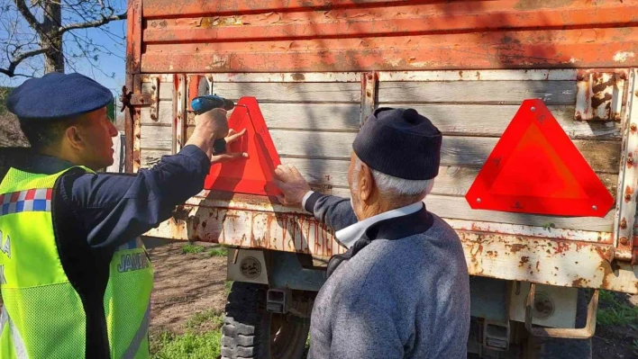 Elazığ'da 'Reflektör Tak Görünür Ol' kampanyası