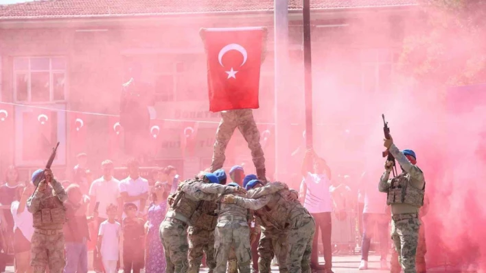 Elazığ'da 30 Ağustos Zafer Bayramı coşkusu