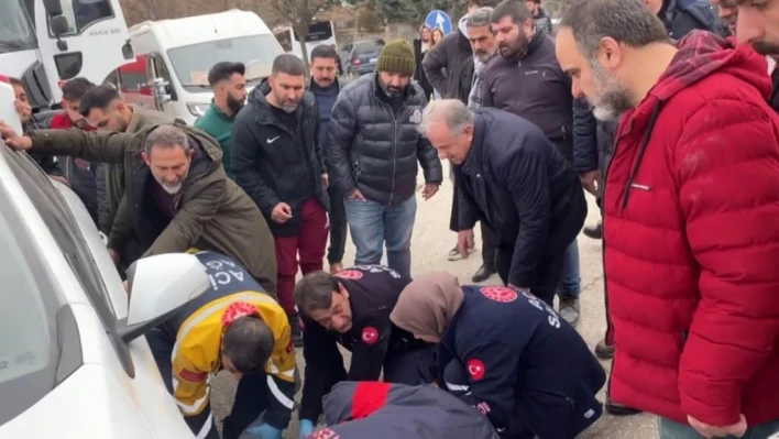 Elazığ'da feci kaza: Motokurye otomobilin altına girdi