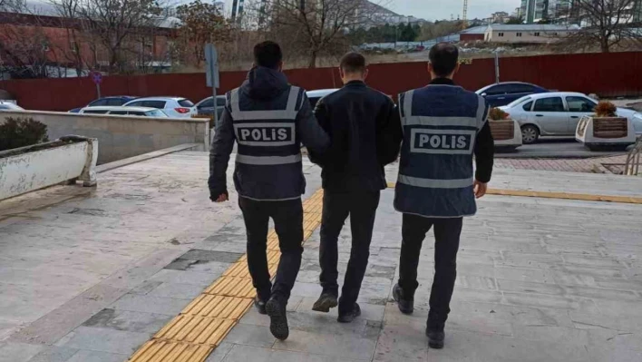 Elazığ'da haklarında kesinleşmiş hapis cezası bulunan 6 zanlı yakalandı