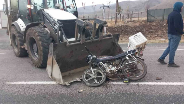 Elazığ'da iş makinesi ile motosiklet çarpıştı: 1 ölü