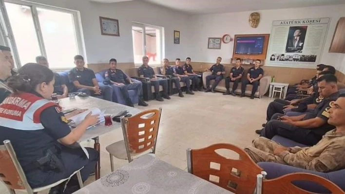 Elazığ'da jandarma personeline biyokaçakçılık eğitimi