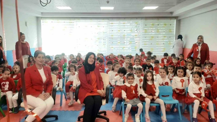 Elazığ'da miniklerin 29 Ekim coşkusu